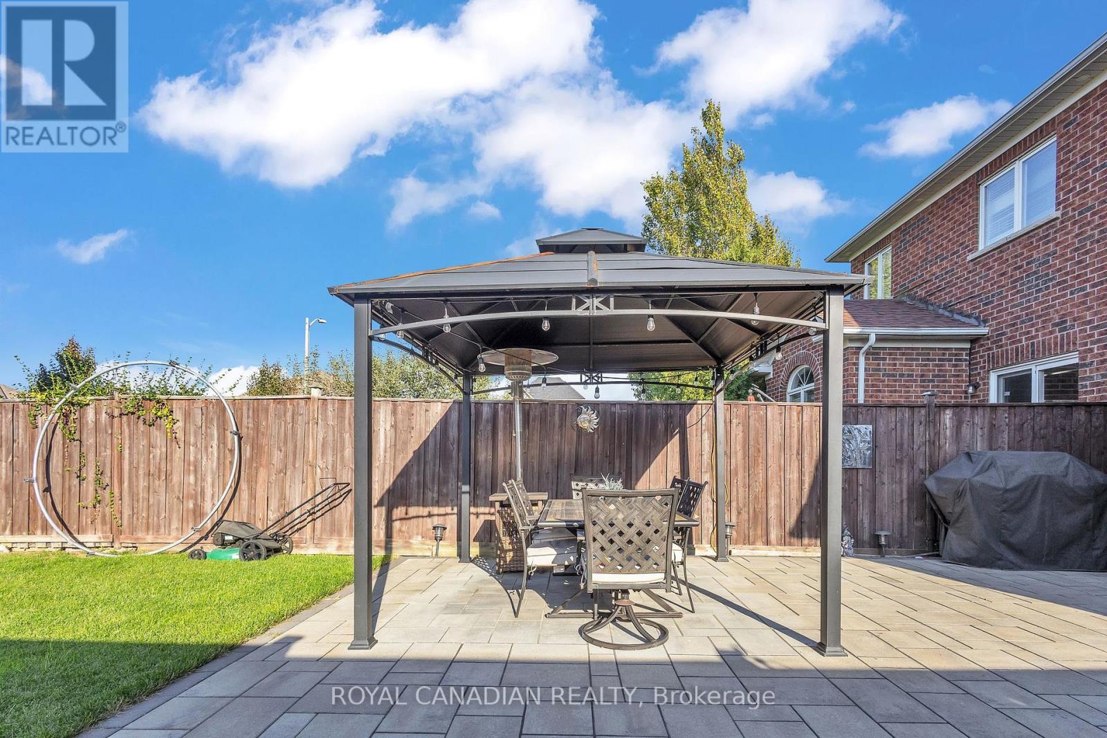 6 Mediterra Drive, Vaughan, ON - Outdoor