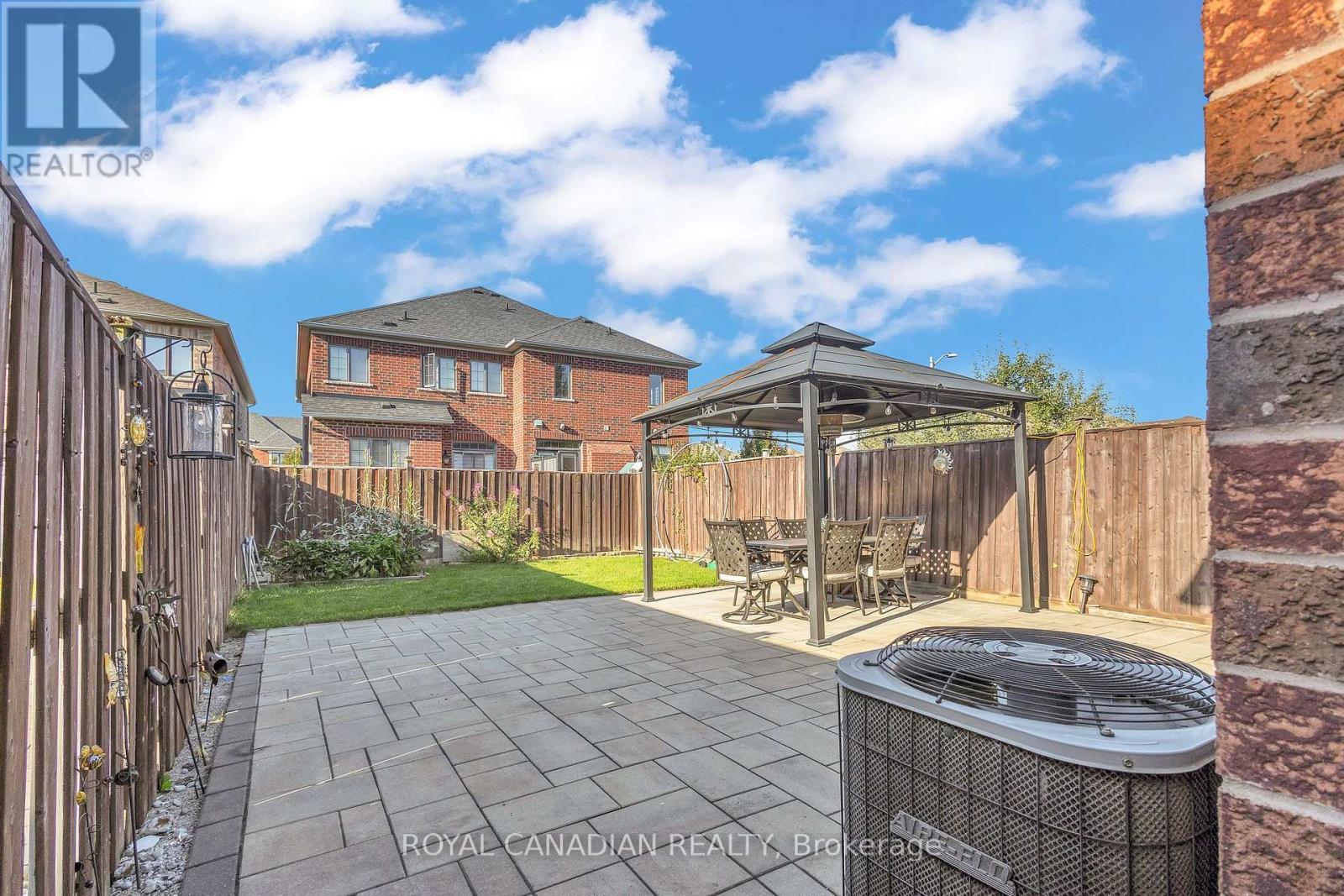 6 Mediterra Drive, Vaughan, ON - Outdoor