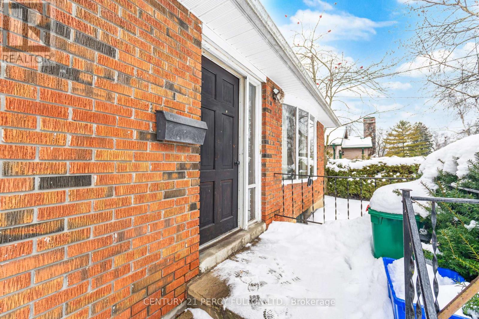 325 Dyson Road, Pickering, ON - Outdoor With Exterior