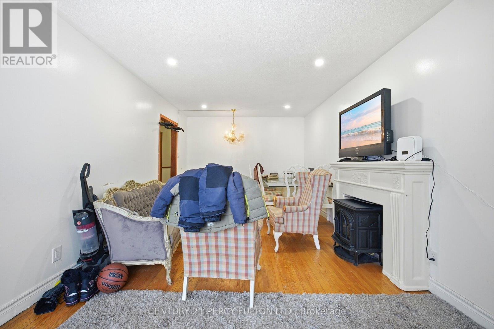 325 Dyson Road, Pickering, ON - Indoor With Fireplace