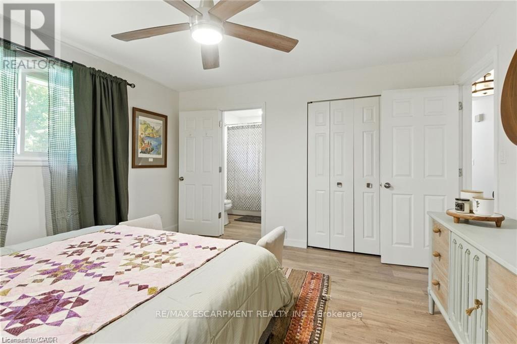 19 Wallace Place, Haldimand, ON - Indoor Photo Showing Bedroom
