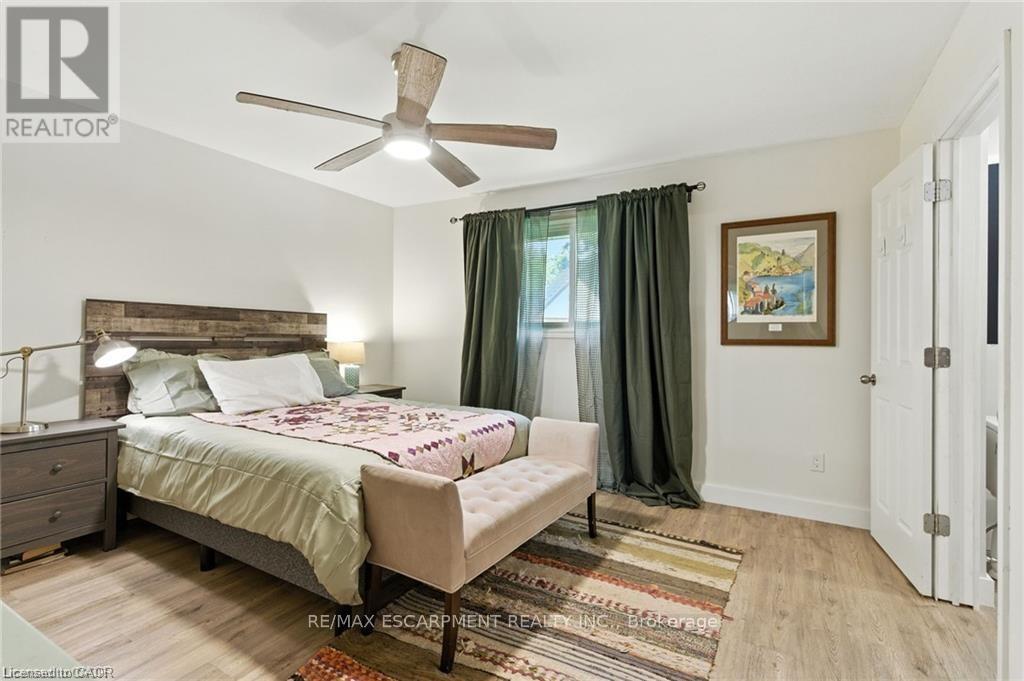 19 Wallace Place, Haldimand, ON - Indoor Photo Showing Bedroom