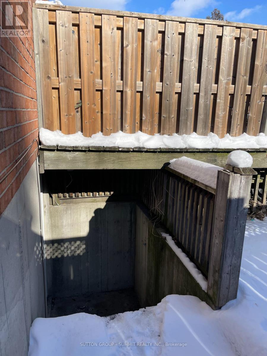 343 Upper Wentworth Street, Hamilton, ON - Outdoor