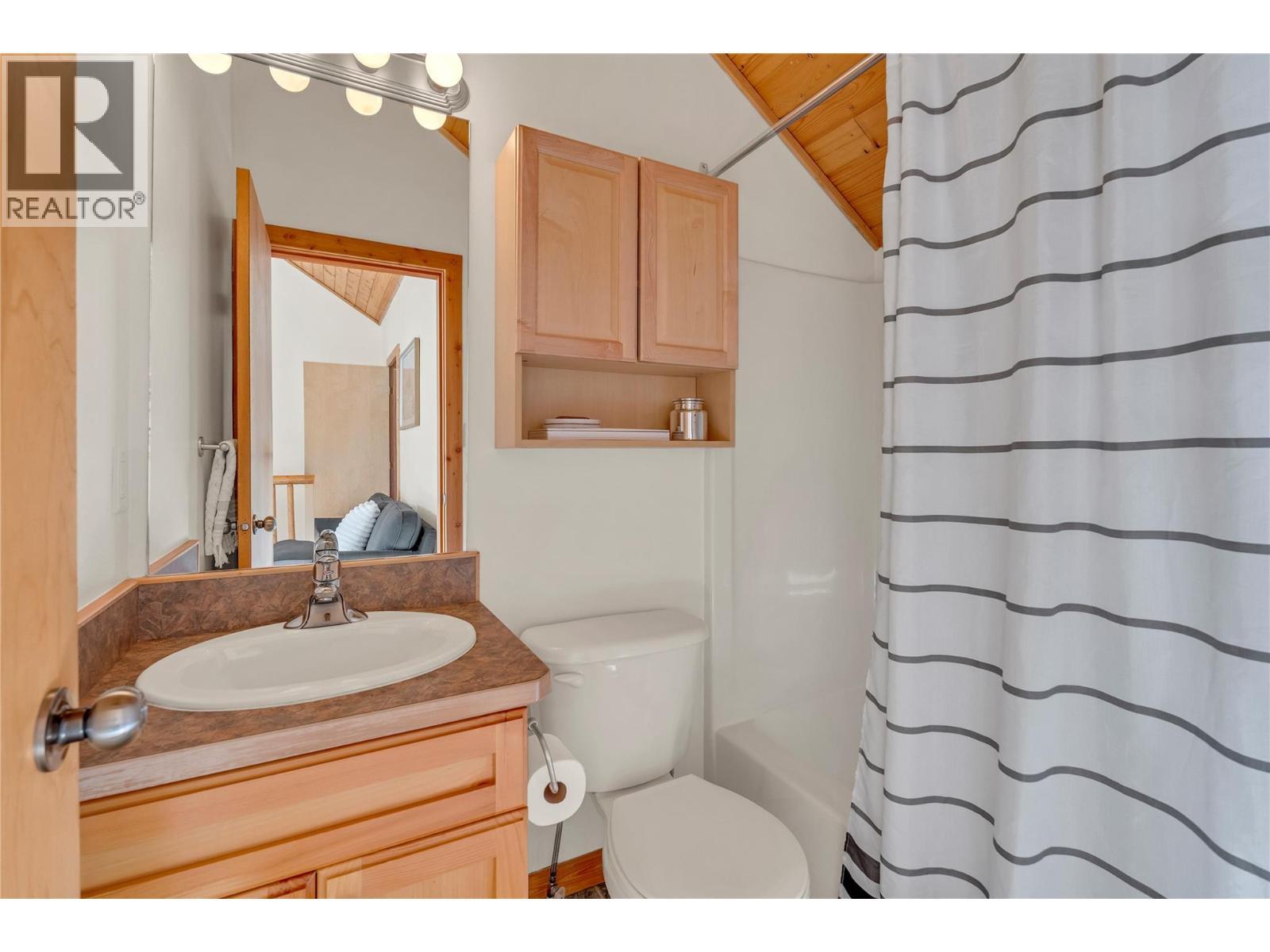 1271 Apex Mountain Road Unit# 306, Penticton, BC - Indoor Photo Showing Bathroom