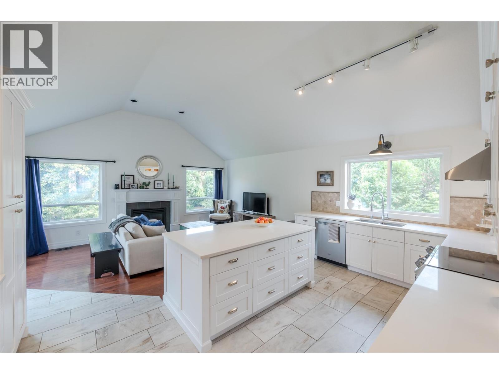 6107 Tavender Court, Summerland, BC - Indoor Photo Showing Other Room