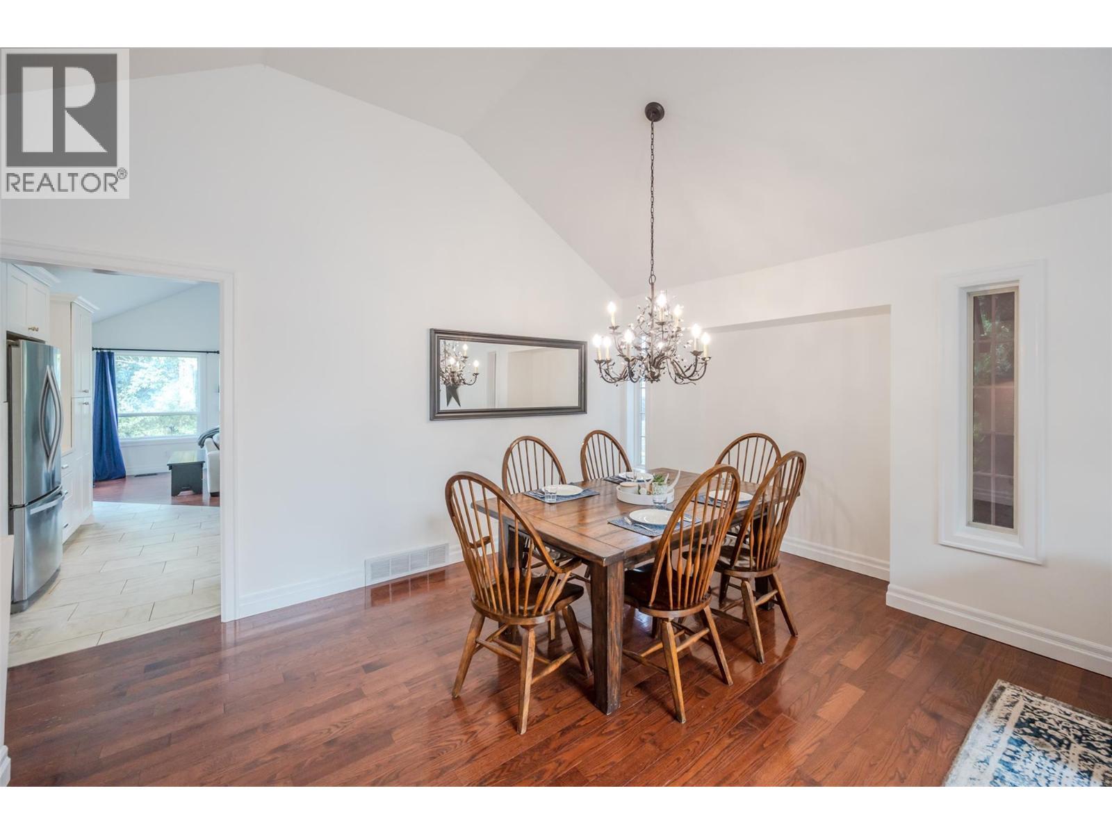 6107 Tavender Court, Summerland, BC - Indoor Photo Showing Dining Room