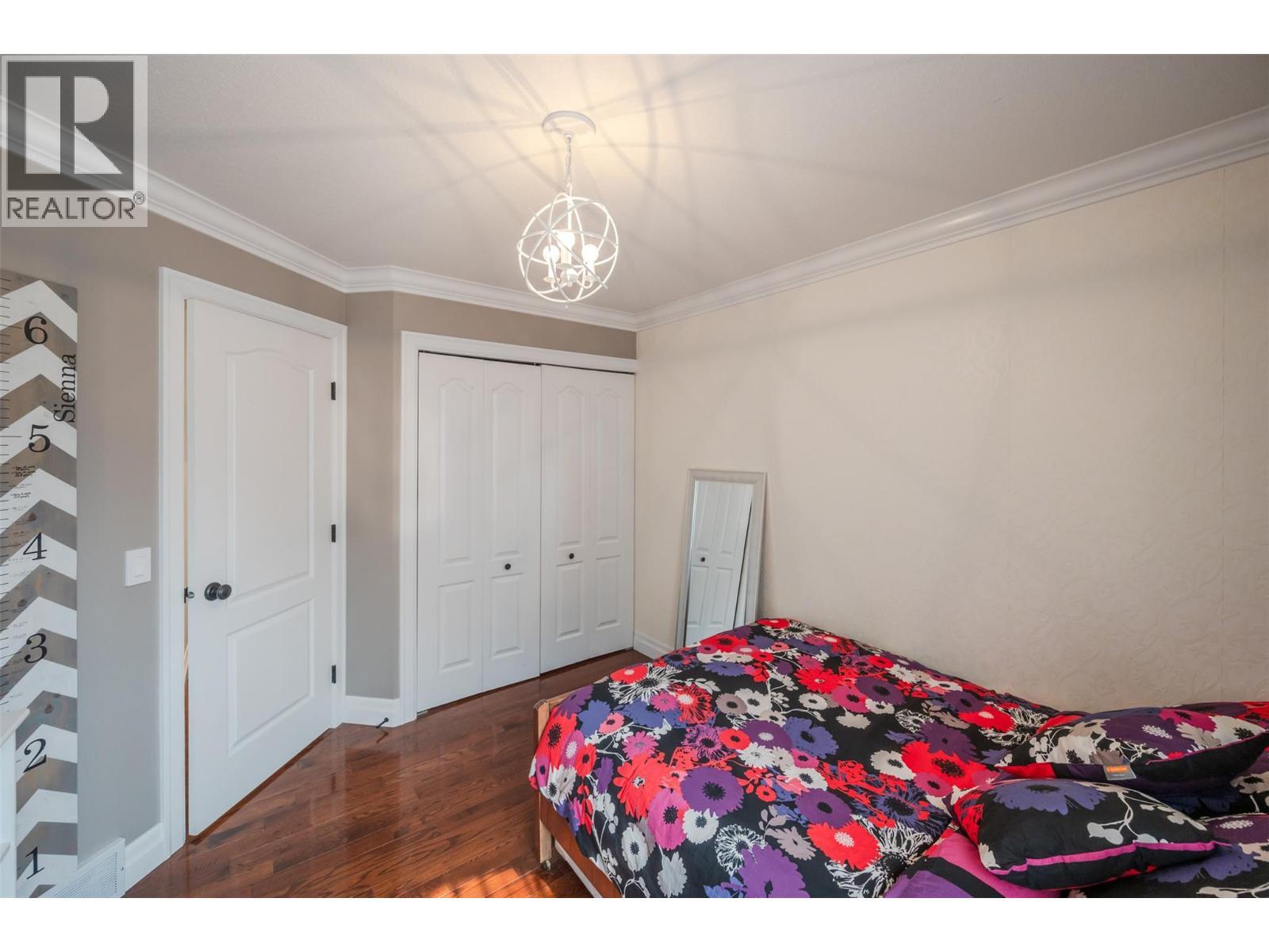 6107 Tavender Court, Summerland, BC - Indoor Photo Showing Bedroom