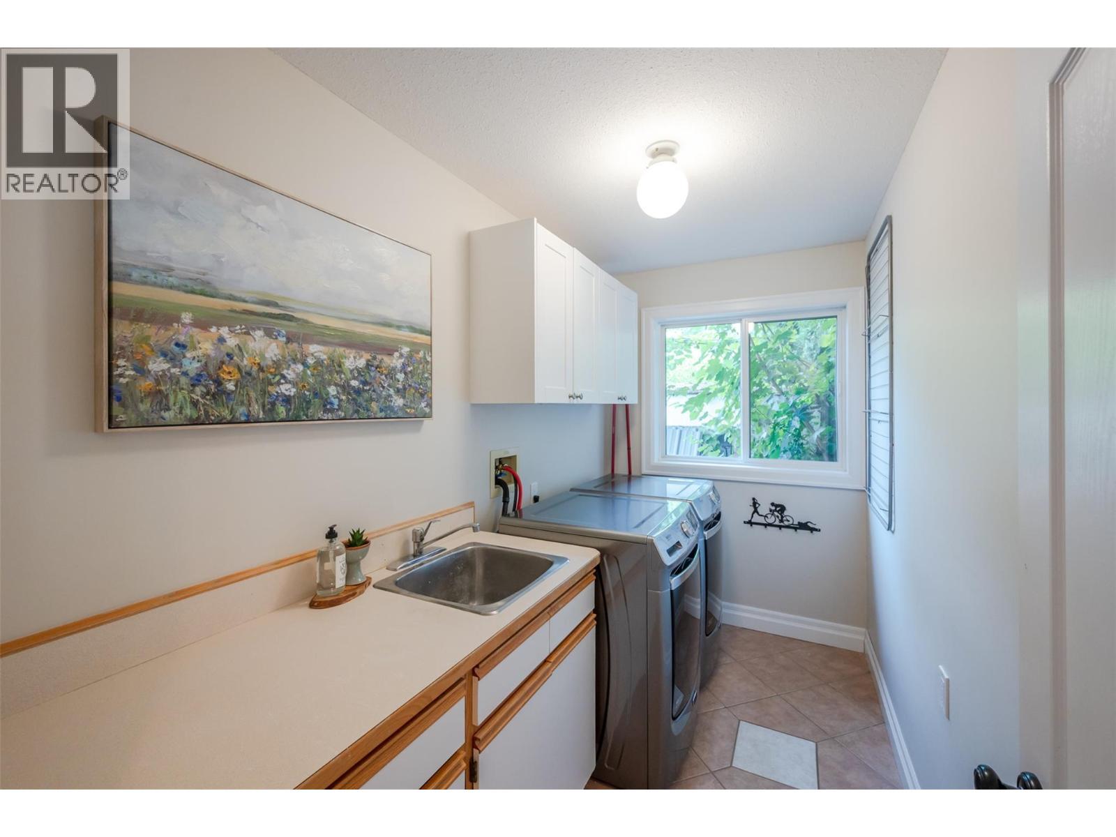 6107 Tavender Court, Summerland, BC - Indoor