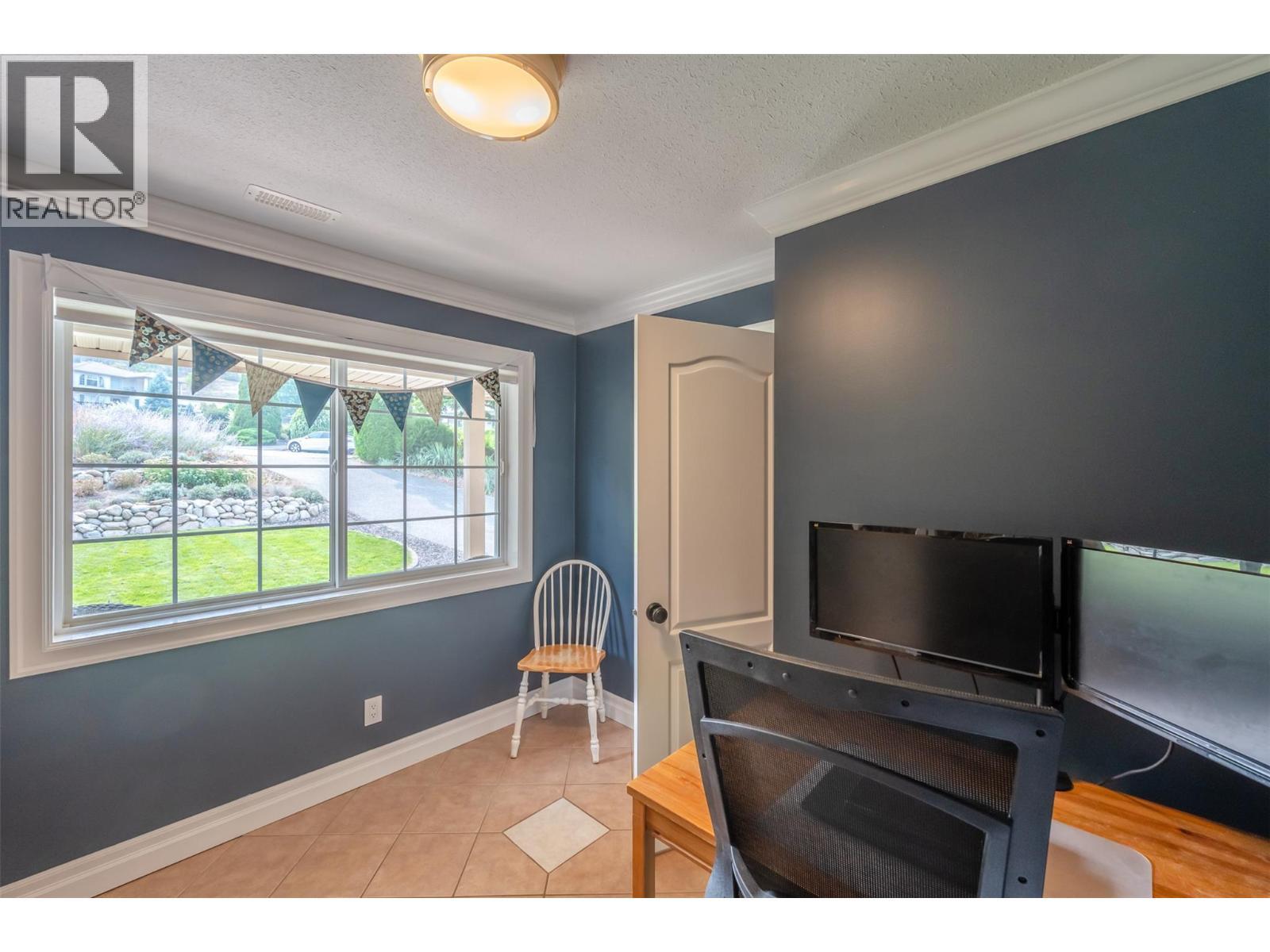 6107 Tavender Court, Summerland, BC - Indoor