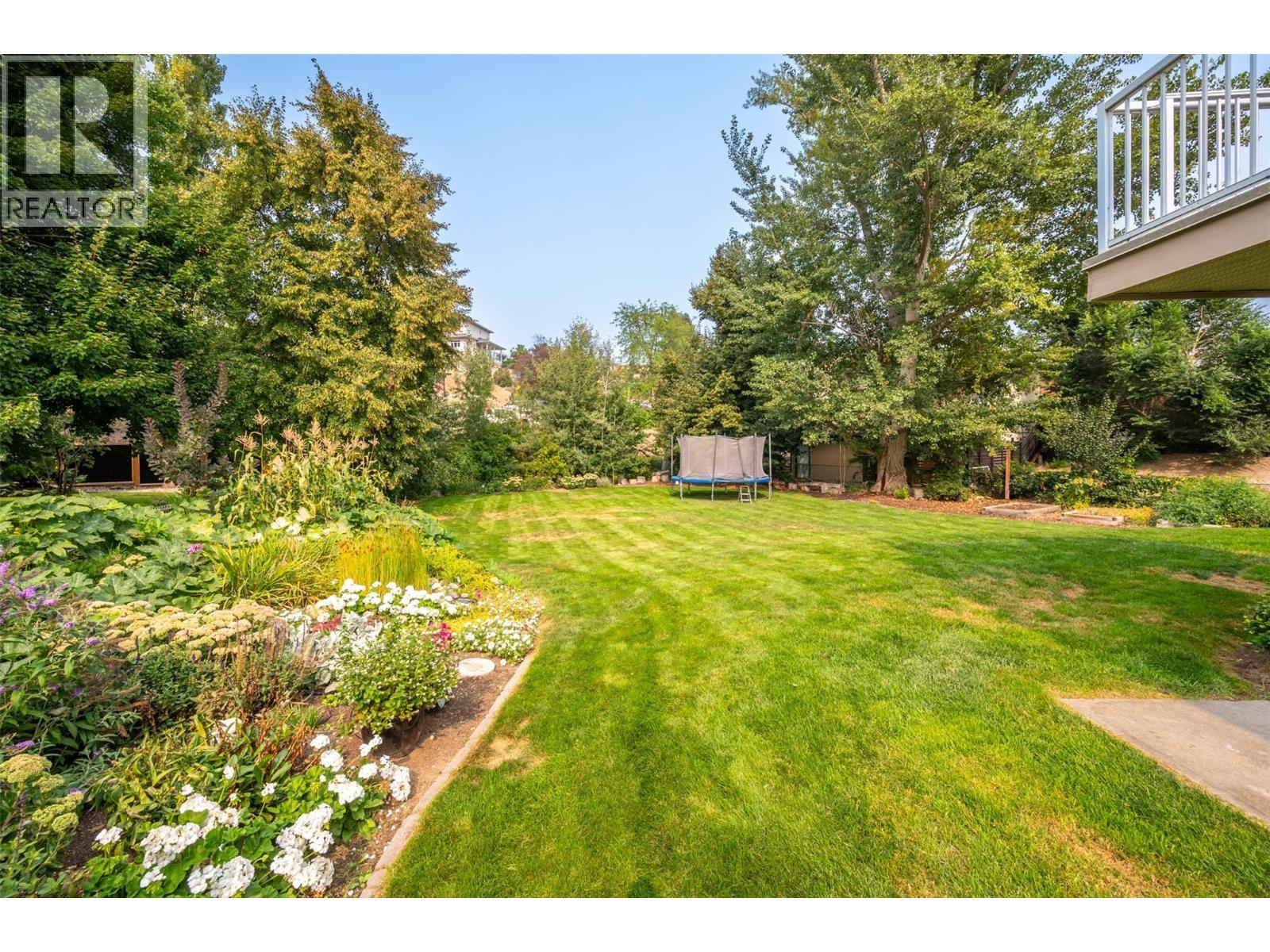 6107 Tavender Court, Summerland, BC - Outdoor