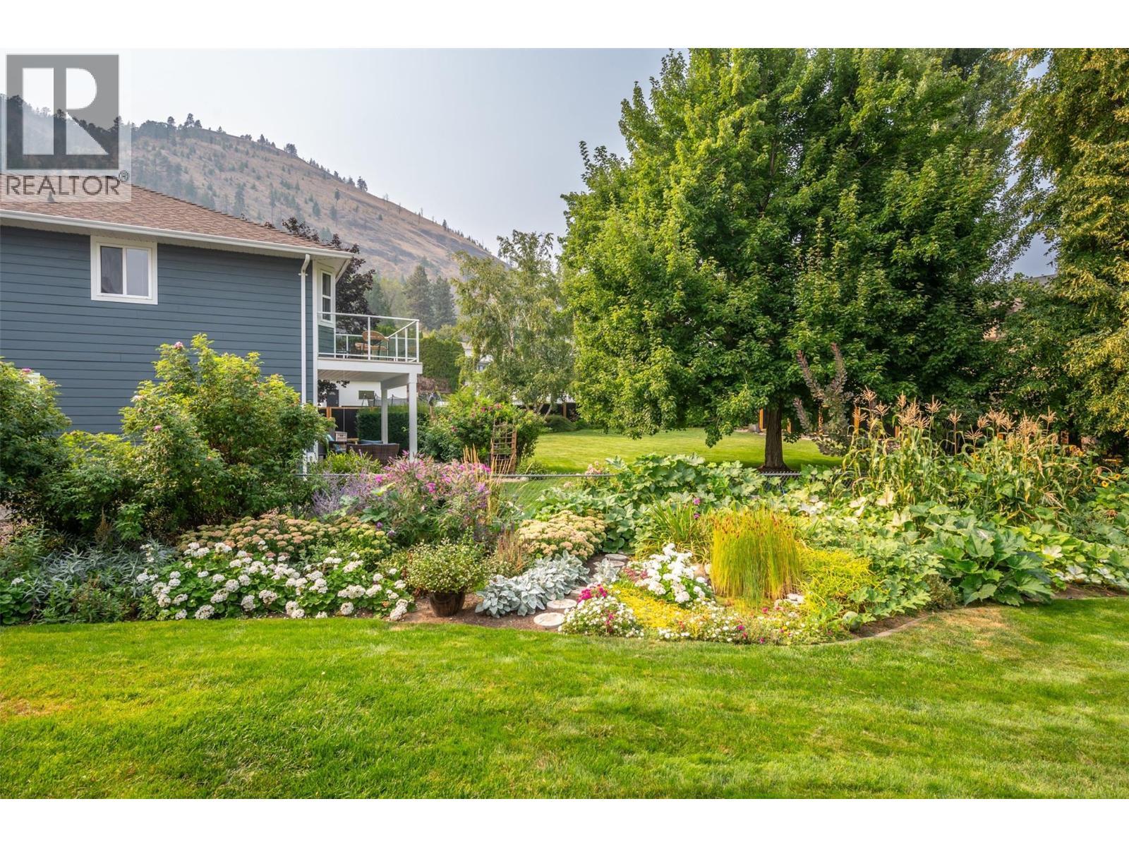 6107 Tavender Court, Summerland, BC - Outdoor