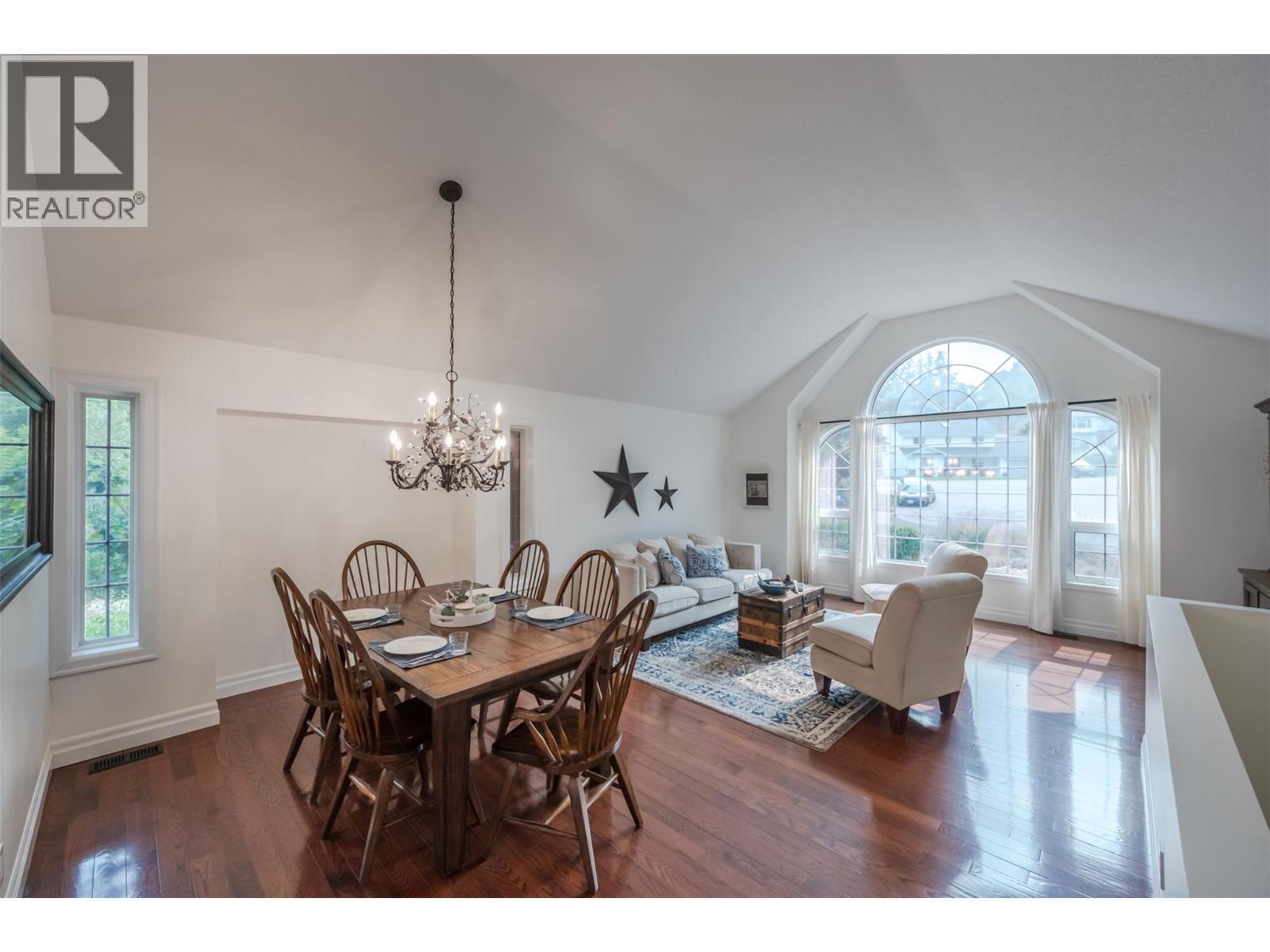 6107 Tavender Court, Summerland, BC - Indoor Photo Showing Dining Room