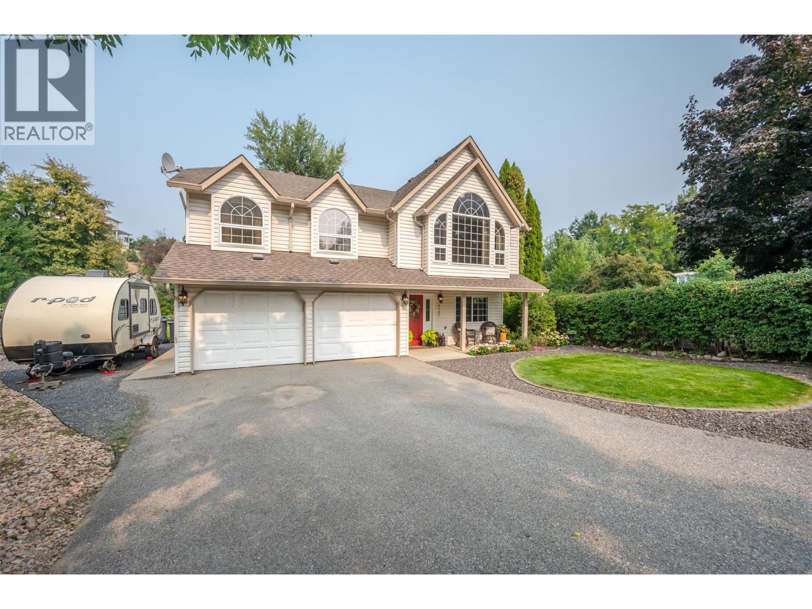 6107 Tavender Court, Summerland, BC - Outdoor With Facade