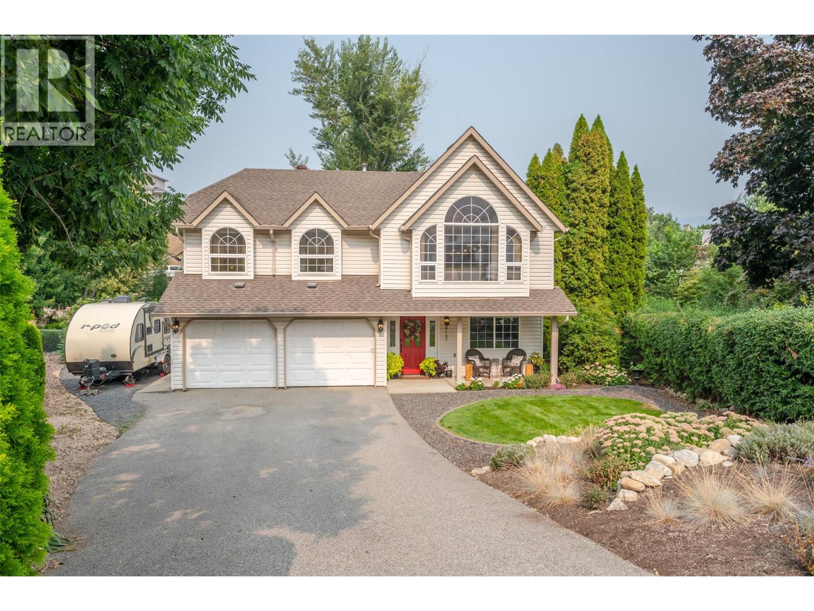 6107 Tavender Court, Summerland, BC - Outdoor With Facade