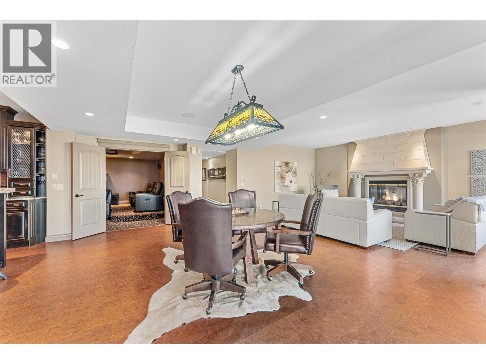 660 Almandine Court, Kelowna, BC - Indoor