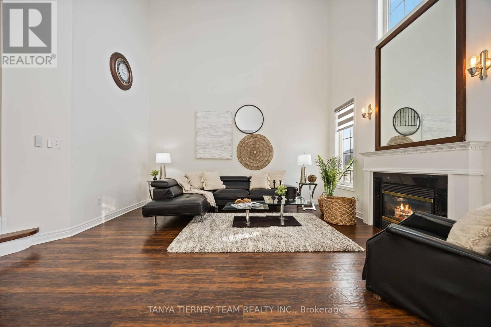 101 Tunney Place, Whitby, ON - Indoor Photo Showing Living Room With Fireplace