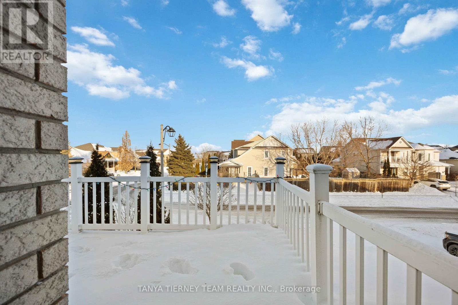 101 Tunney Place, Whitby, ON - Outdoor