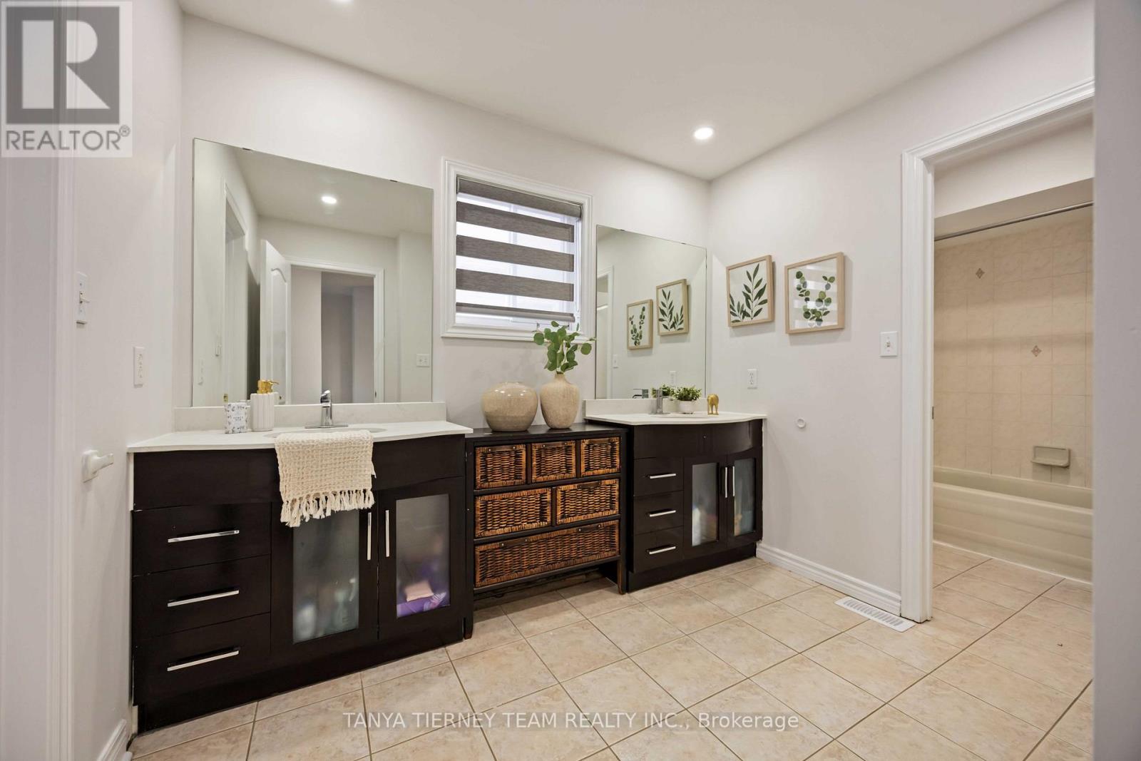 101 Tunney Place, Whitby, ON - Indoor