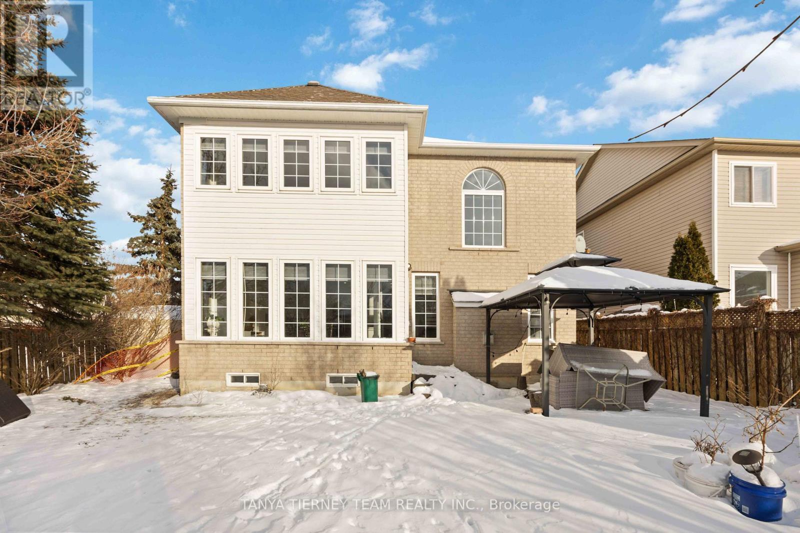 101 Tunney Place, Whitby, ON - Outdoor