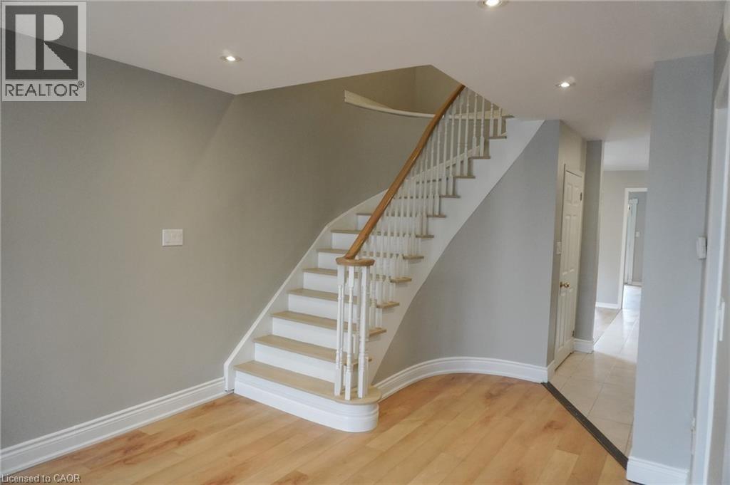 343 Upper Wentworth Street, Hamilton, ON - Indoor Photo Showing Other Room