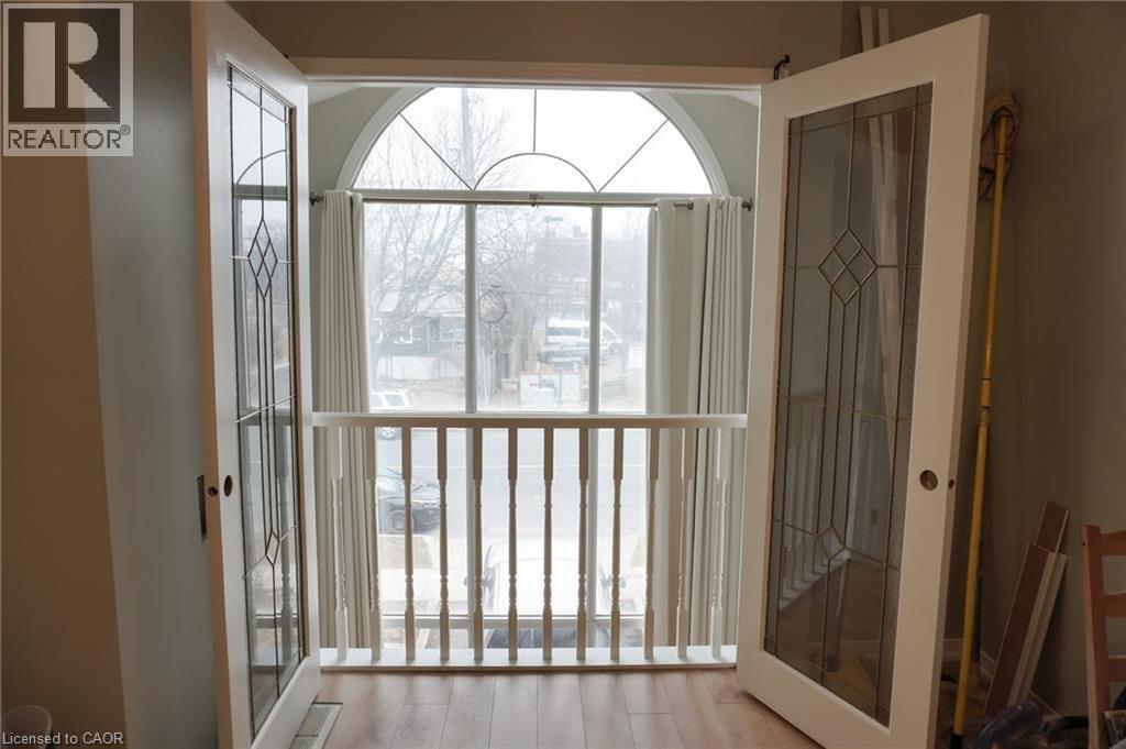 343 Upper Wentworth Street, Hamilton, ON - Indoor Photo Showing Other Room