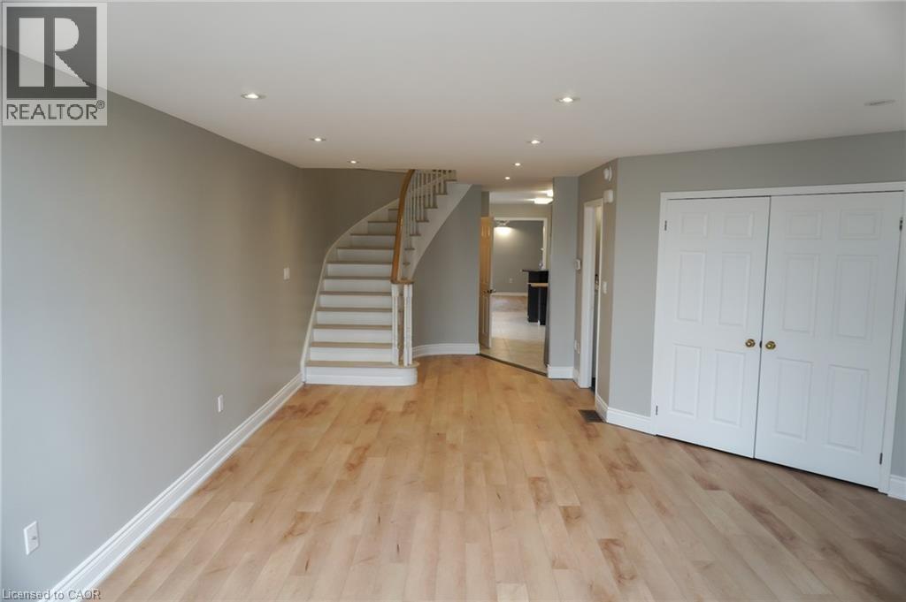 343 Upper Wentworth Street, Hamilton, ON - Indoor Photo Showing Other Room