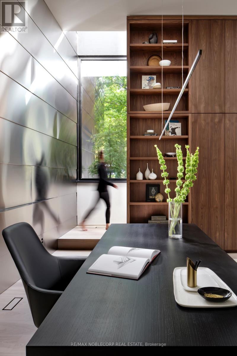 7 Waxwing Place, Toronto, ON - Indoor Photo Showing Other Room