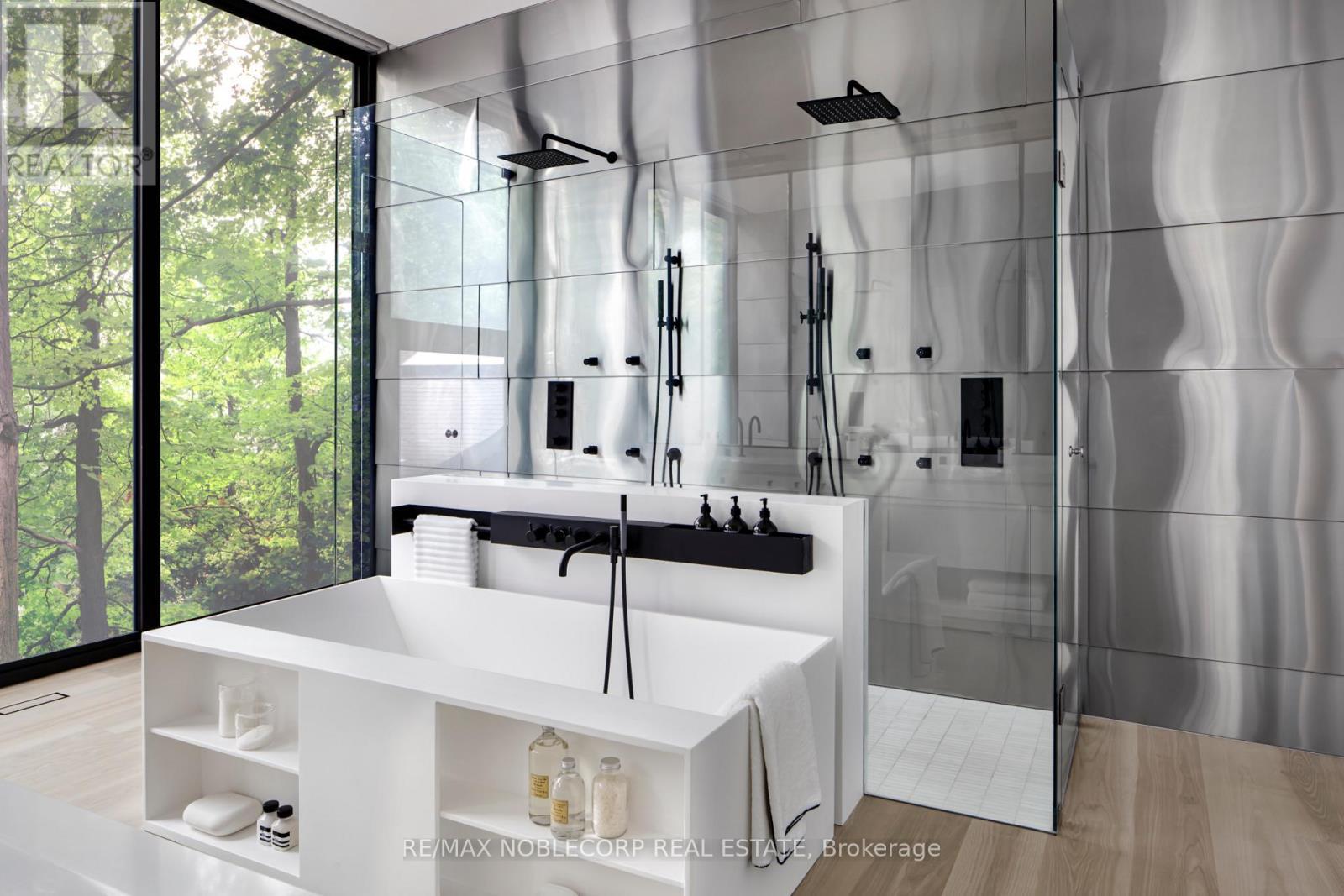 7 Waxwing Place, Toronto, ON - Indoor Photo Showing Bathroom