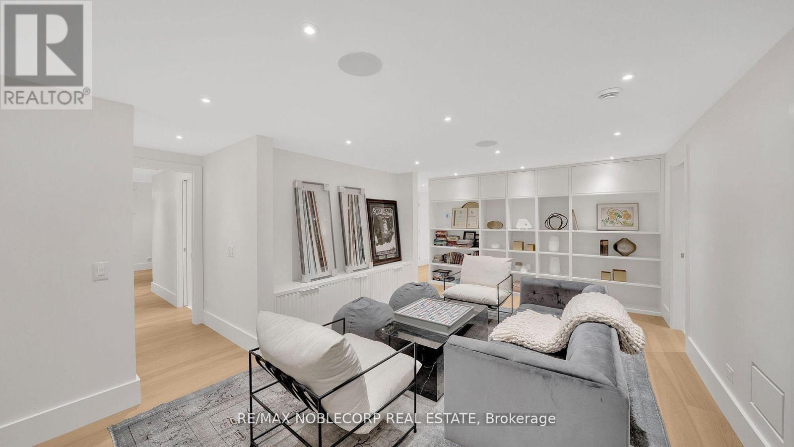 7 Waxwing Place, Toronto, ON - Indoor