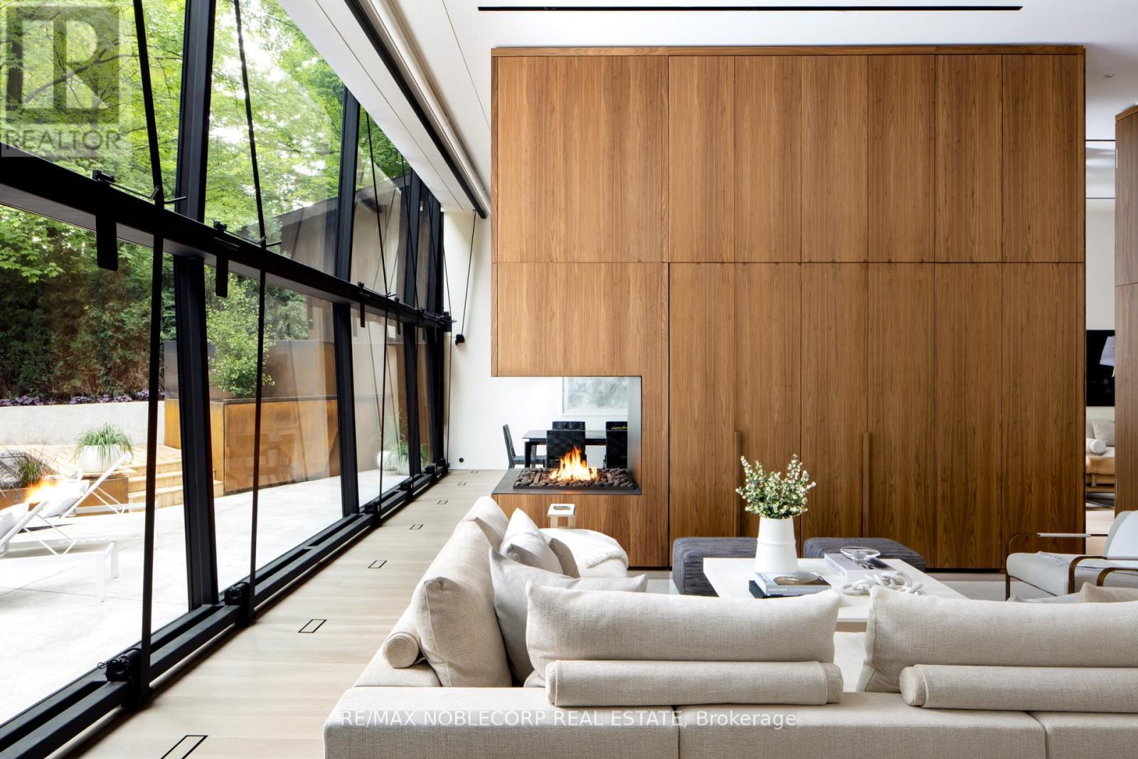 7 Waxwing Place, Toronto, ON - Indoor