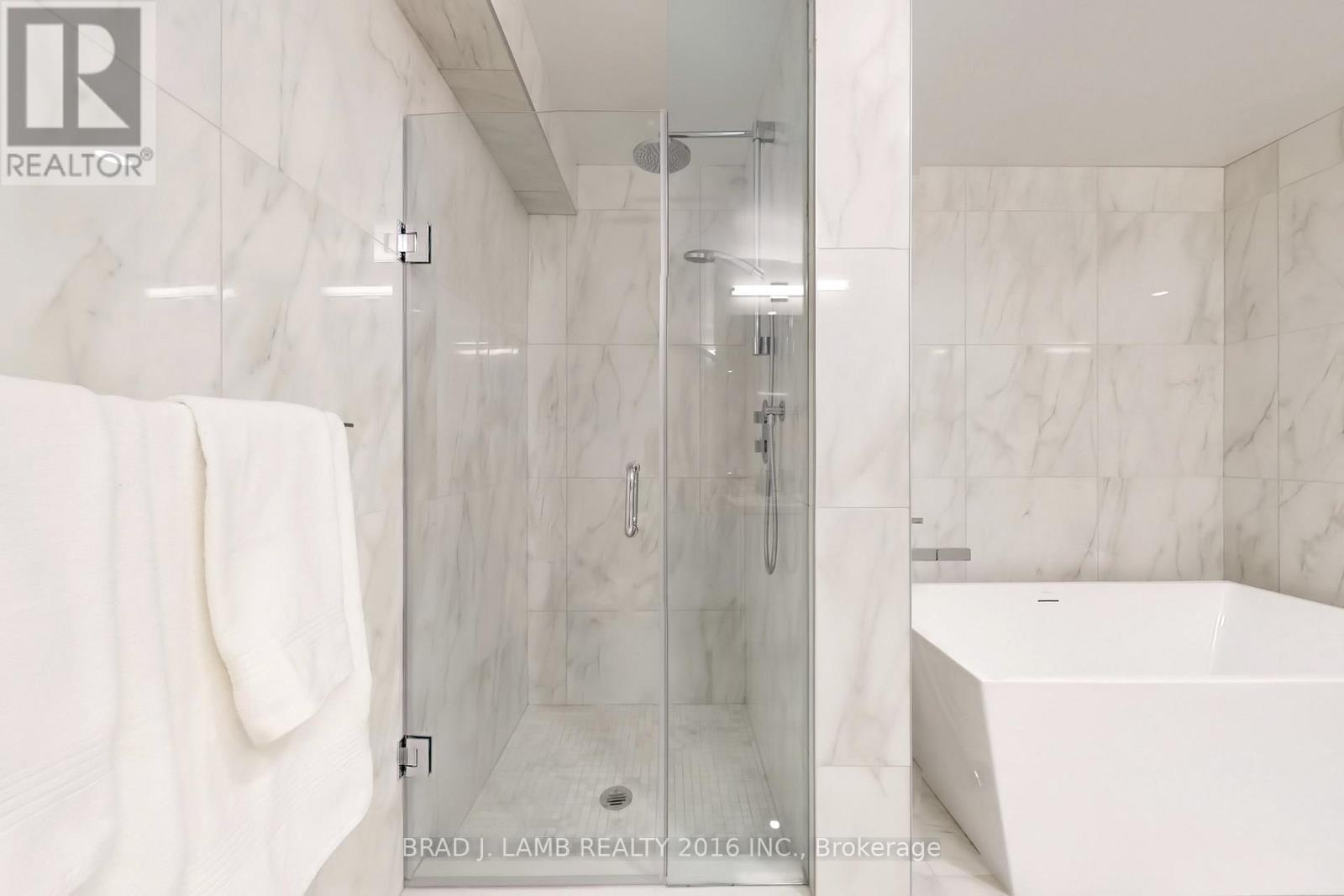 1701 - 458 Richmond Street W, Toronto, ON - Indoor Photo Showing Bathroom