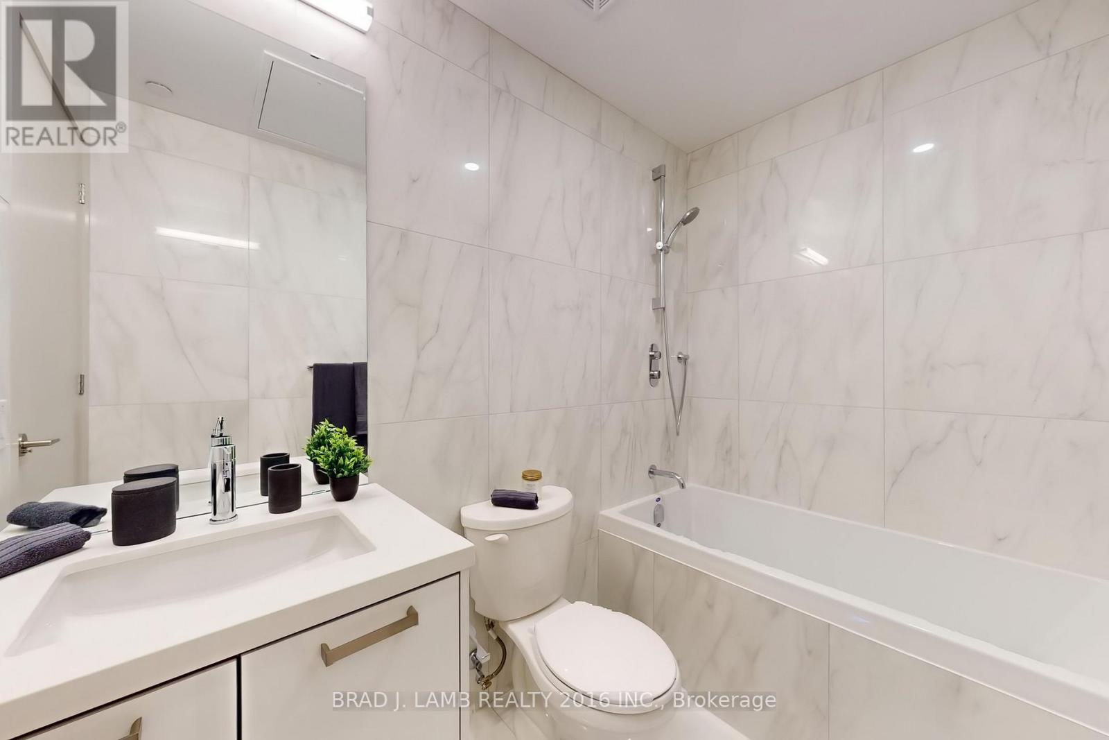 1701 - 458 Richmond Street W, Toronto, ON - Indoor Photo Showing Bathroom