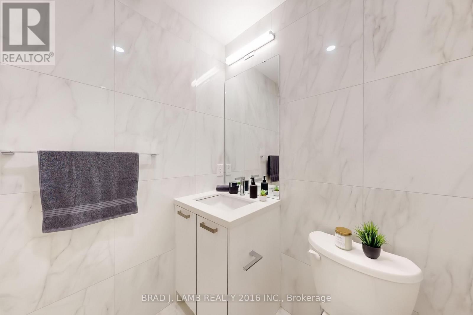 1701 - 458 Richmond Street W, Toronto, ON - Indoor Photo Showing Bathroom