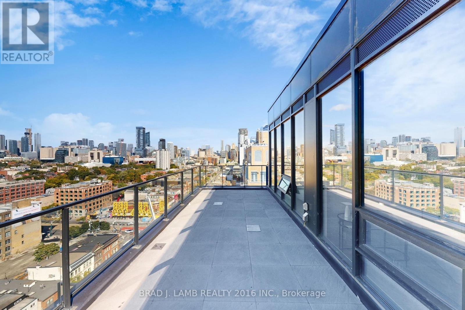 1701 - 458 Richmond Street W, Toronto, ON - Outdoor