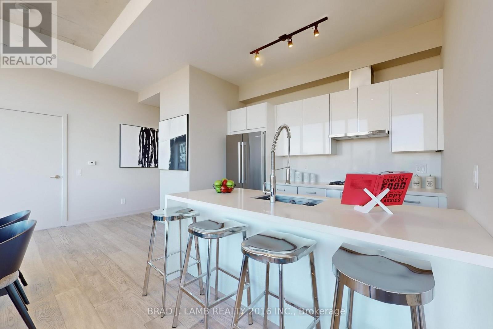 1701 - 458 Richmond Street W, Toronto, ON - Indoor Photo Showing Kitchen With Double Sink