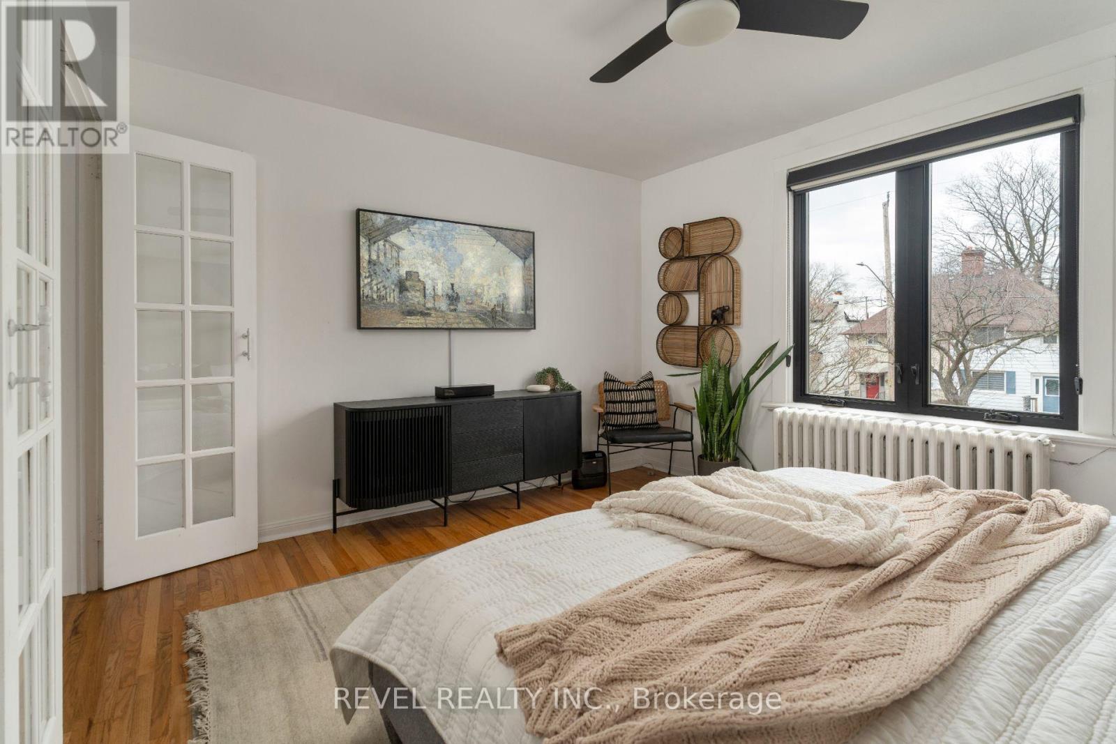 102 Eighth Street, Toronto, ON - Indoor Photo Showing Bedroom