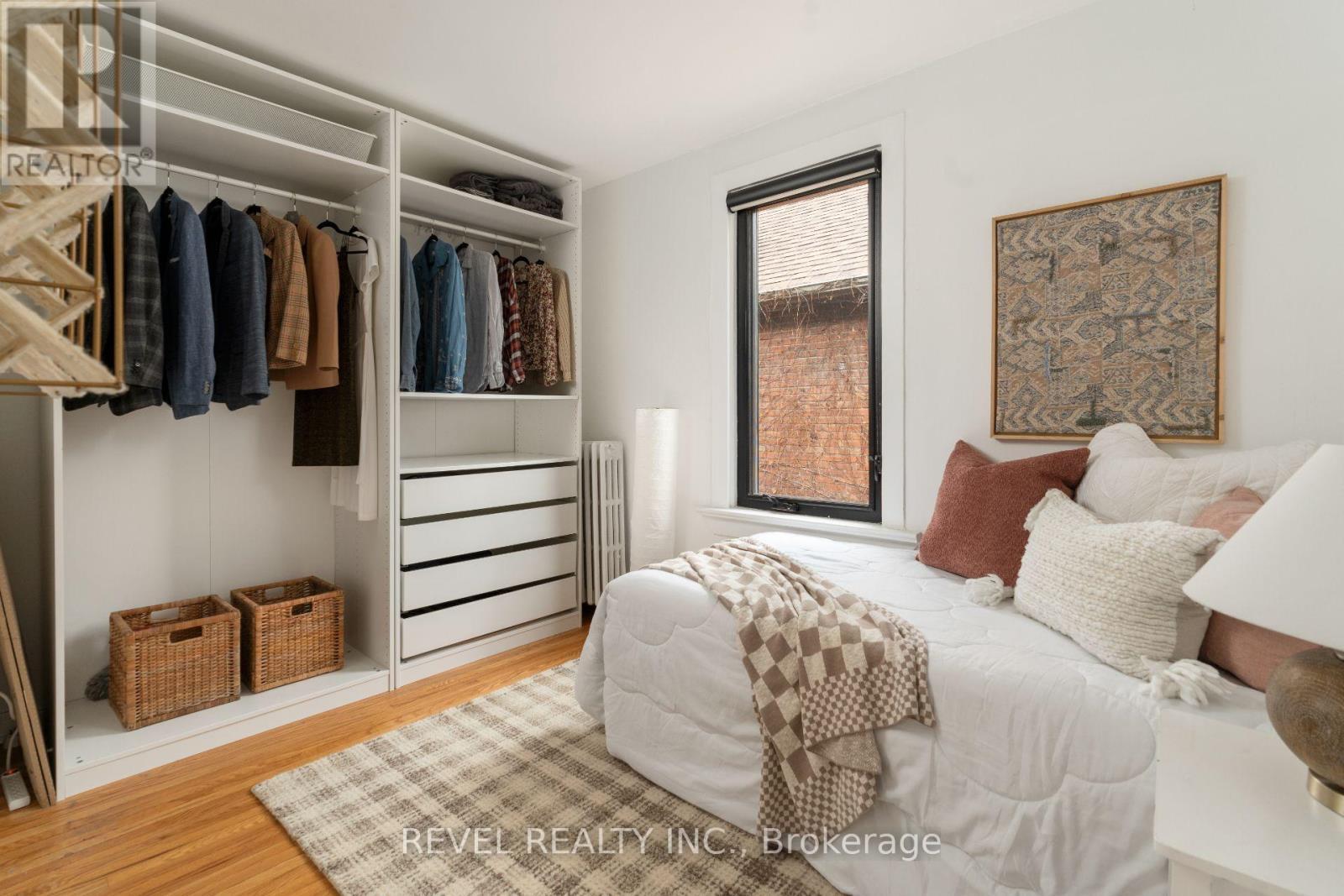 102 Eighth Street, Toronto, ON - Indoor Photo Showing Bedroom