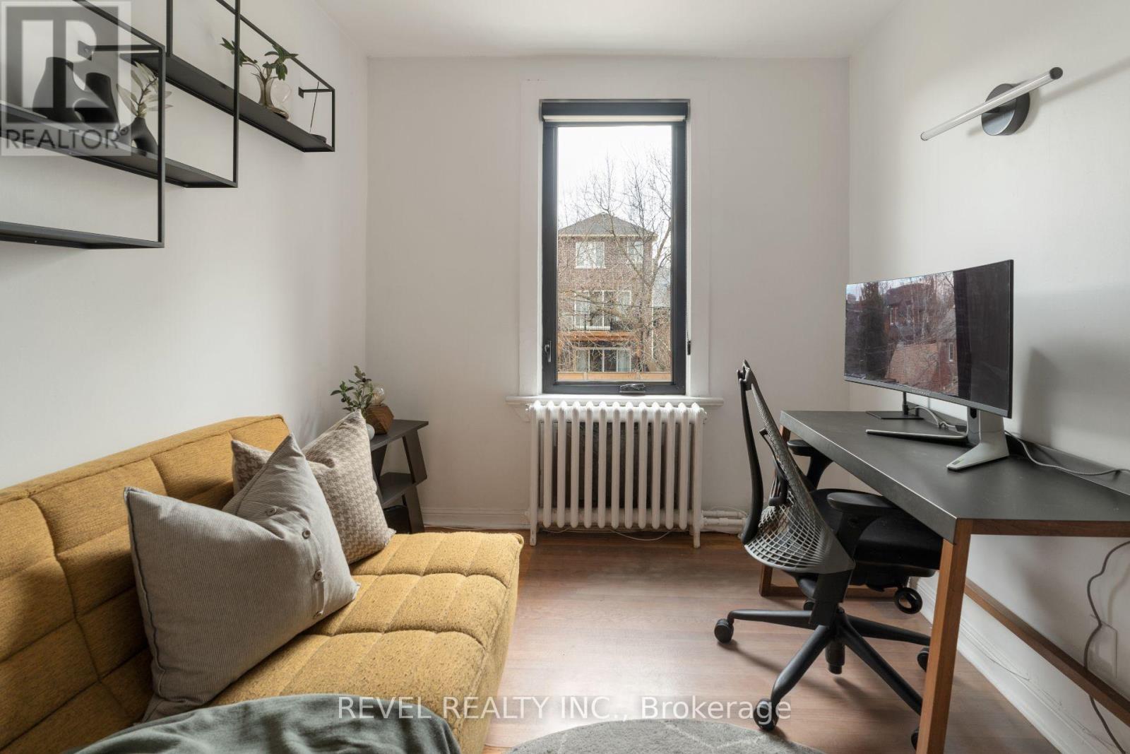 102 Eighth Street, Toronto, ON - Indoor