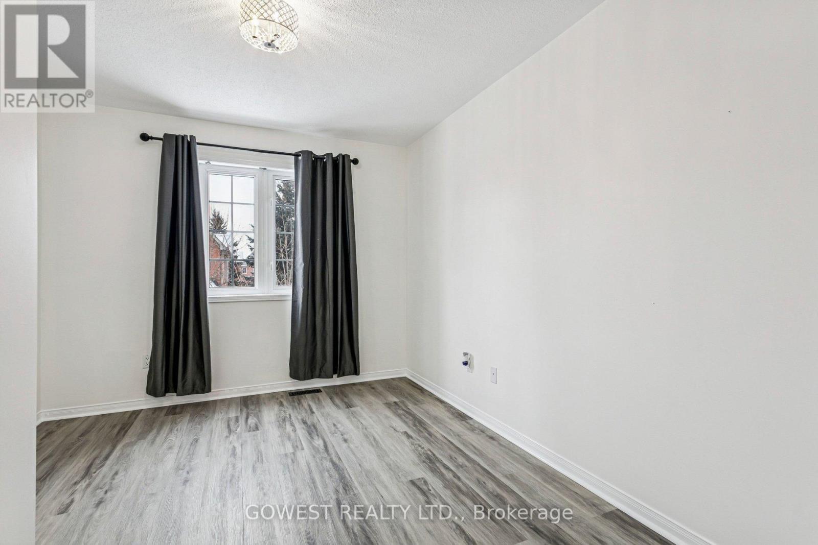 14 - 3150 Erin Centre Boulevard, Mississauga, ON - Indoor Photo Showing Other Room