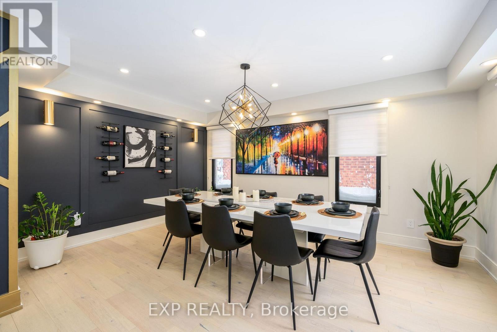 1279 Winterbourne Drive, Oakville, ON - Indoor Photo Showing Dining Room