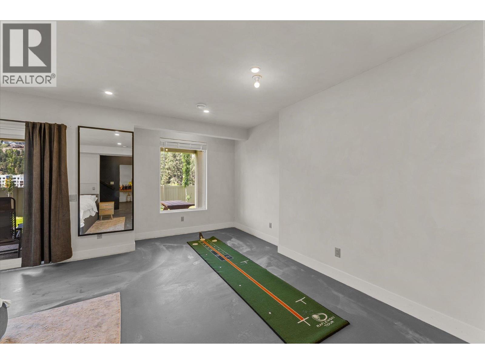 1846 Viewpoint Crescent, West Kelowna, BC - Indoor Photo Showing Other Room