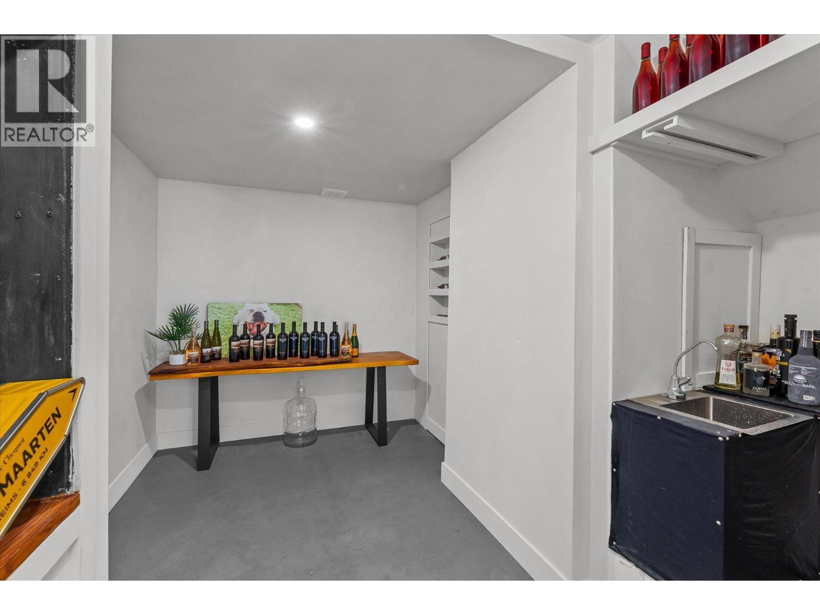 1846 Viewpoint Crescent, West Kelowna, BC - Indoor Photo Showing Other Room