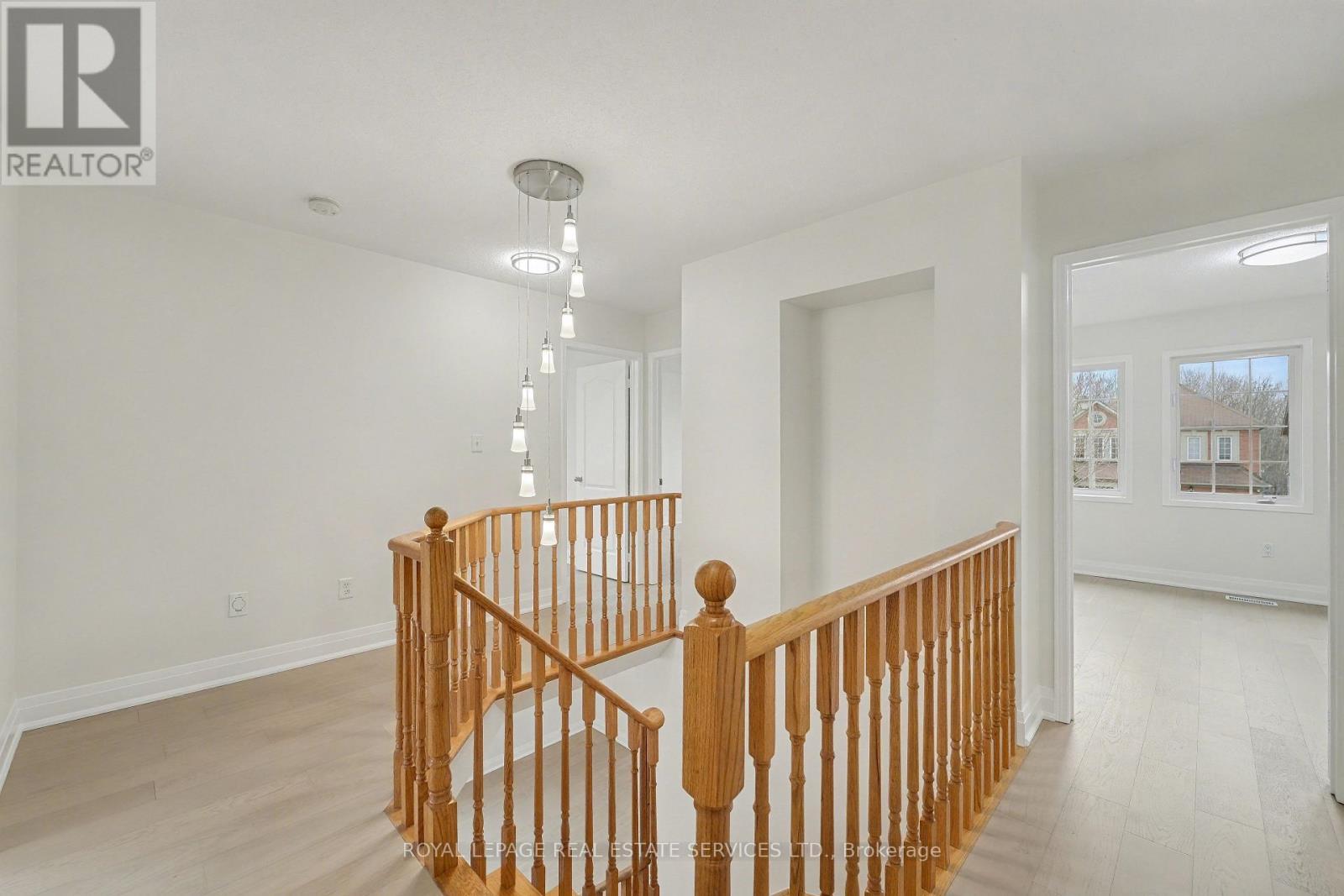386 Reeves Way Boulevard, Whitchurch-Stouffville, ON - Indoor Photo Showing Other Room