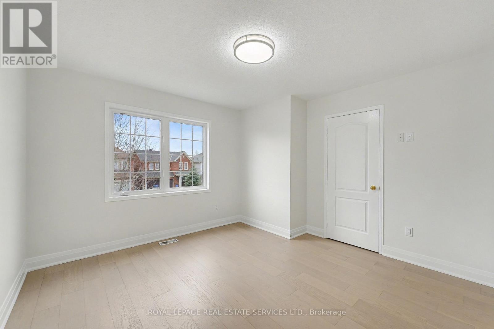 386 Reeves Way Boulevard, Whitchurch-Stouffville, ON - Indoor Photo Showing Other Room