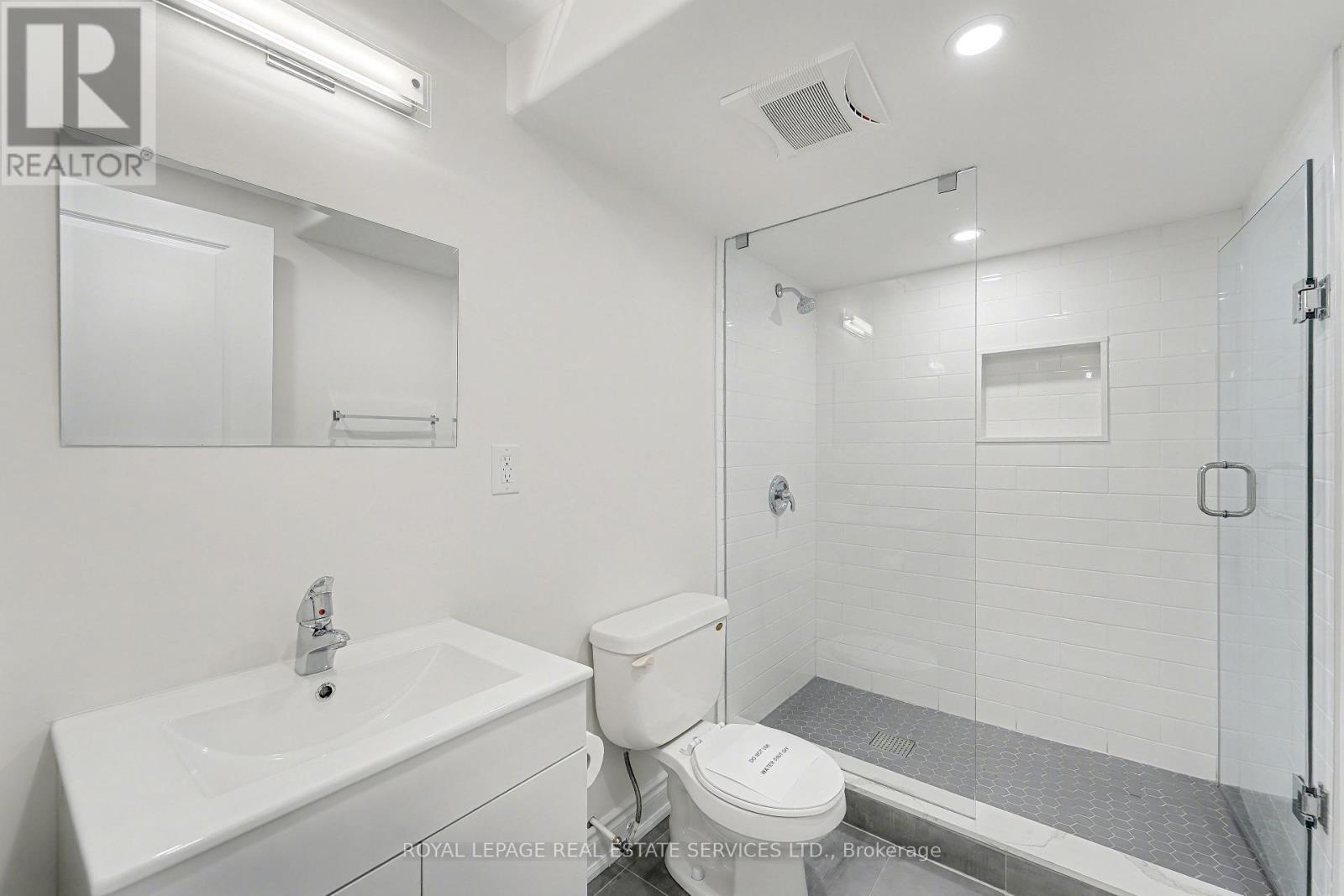 386 Reeves Way Boulevard, Whitchurch-Stouffville, ON - Indoor Photo Showing Bathroom