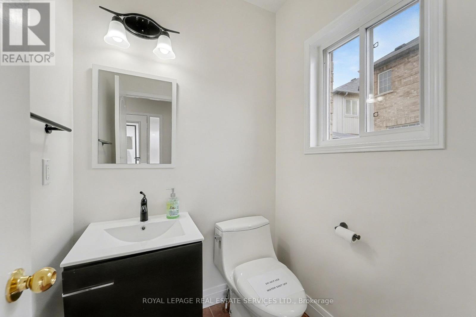 386 Reeves Way Boulevard, Whitchurch-Stouffville, ON - Indoor Photo Showing Bathroom