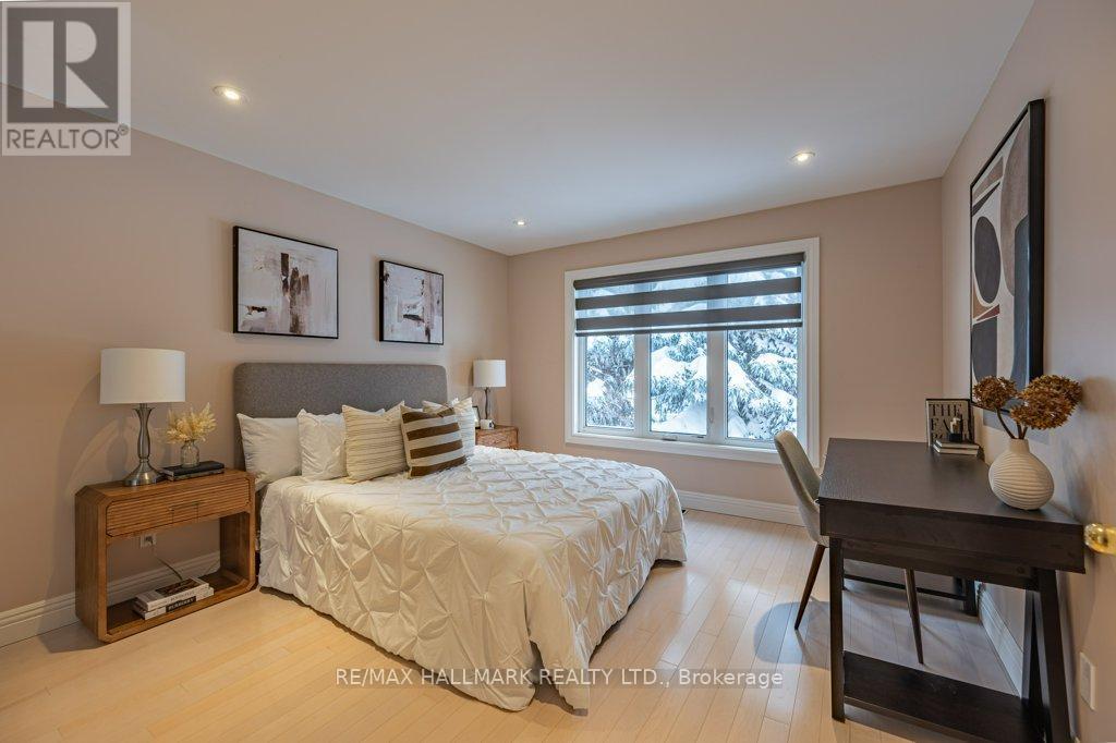 82 Grandview Avenue, Markham, ON - Indoor Photo Showing Bedroom