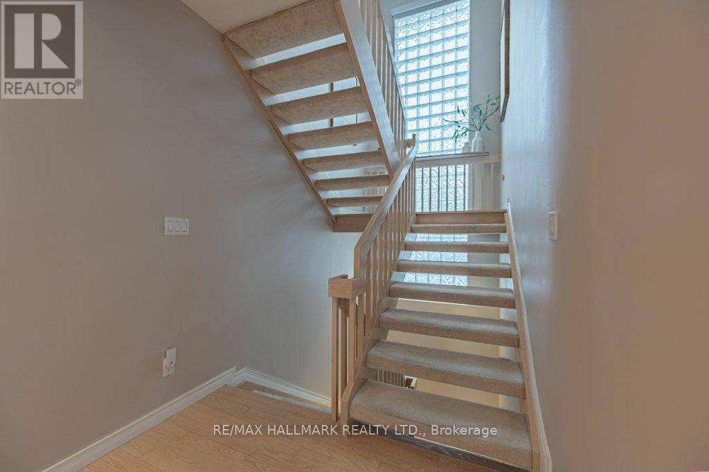 82 Grandview Avenue, Markham, ON - Indoor Photo Showing Other Room
