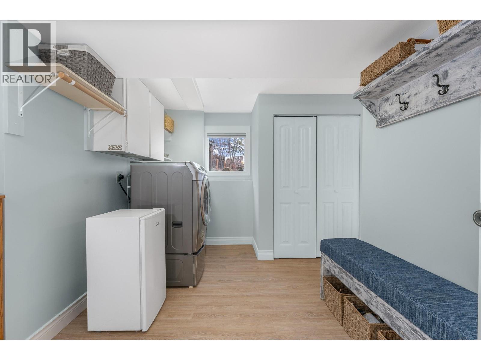 431 Upland Drive, Coldstream, BC - Indoor Photo Showing Laundry Room