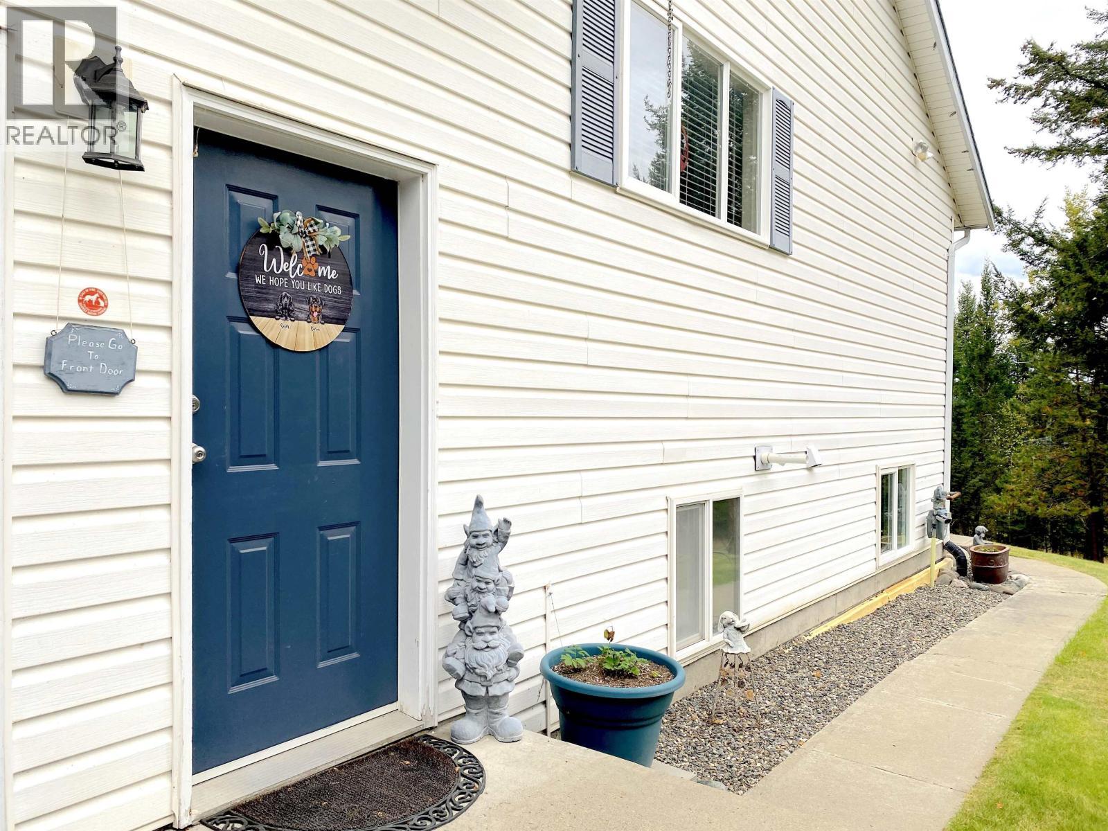 5270 Mackay Crescent, 108 Mile Ranch, BC - Outdoor With Exterior